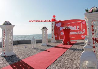 izmir bostanlıda sahilde evlilik teklifi organizasyonu